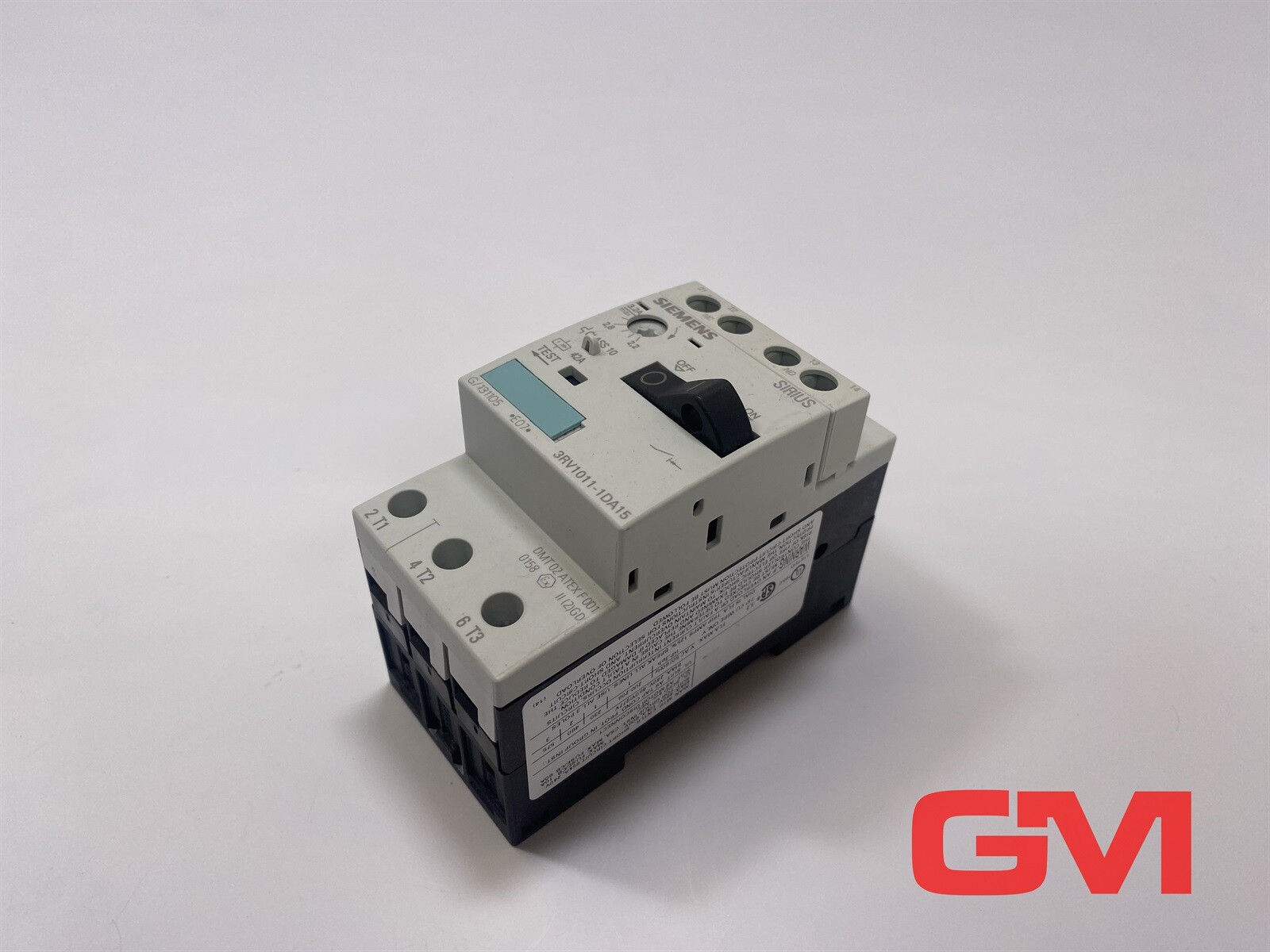 Siemens Circuit Breaker 3RV1011-1DA15 2.2-3.2A 1NO + 1NC 690V