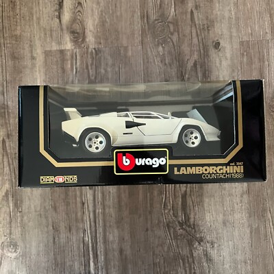 Bburago - Lamborghini Countach 1988 [1:18 weiß 3047 Diamonds Die-Cast B-Ware]