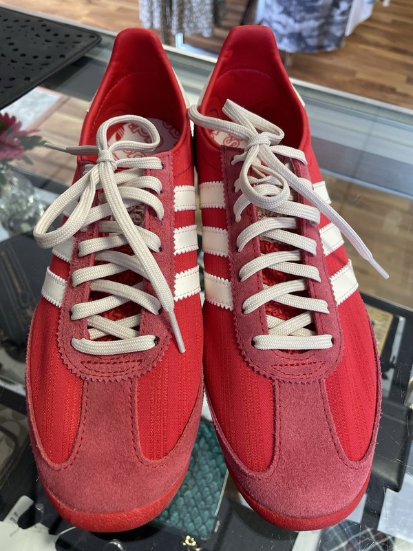 Adidas Red Sneaker Women’s 7 JQ8315 Nice &&