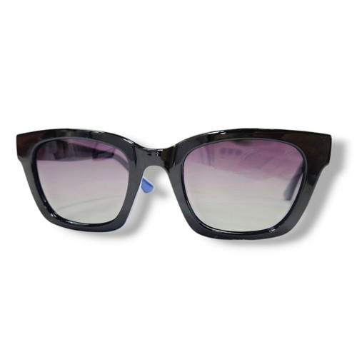 RZ Rachel Zoe Deja Cat Eye Sunglasses Black Blue UV400 Gradient Glossy OS NWT - Picture 2 of 4