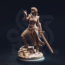 Female Elf Warlock Miniature - Karisia - DM Stash 32mm - Compatible w/ DnD D D