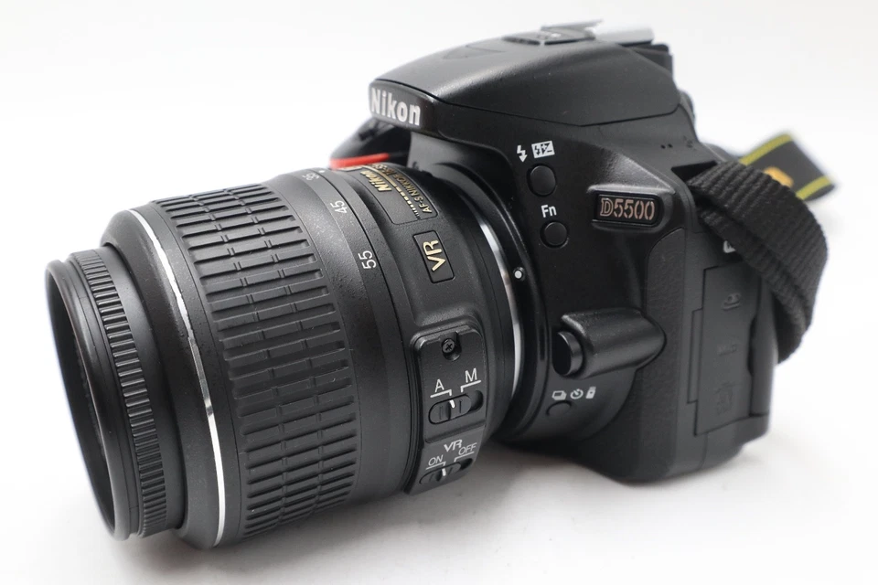 Nikon D5500 DSLR Camera 24.2MP with 18-55mm, Shutter Count 1983, VG. REFURBISHED - image 4 of 4