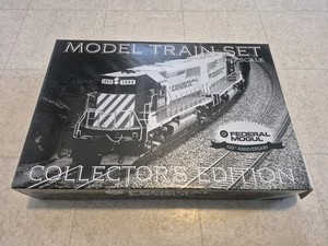 Life-Like Federal Mogul 100th Anniversary Ho Scale Train Set Collectors Edition