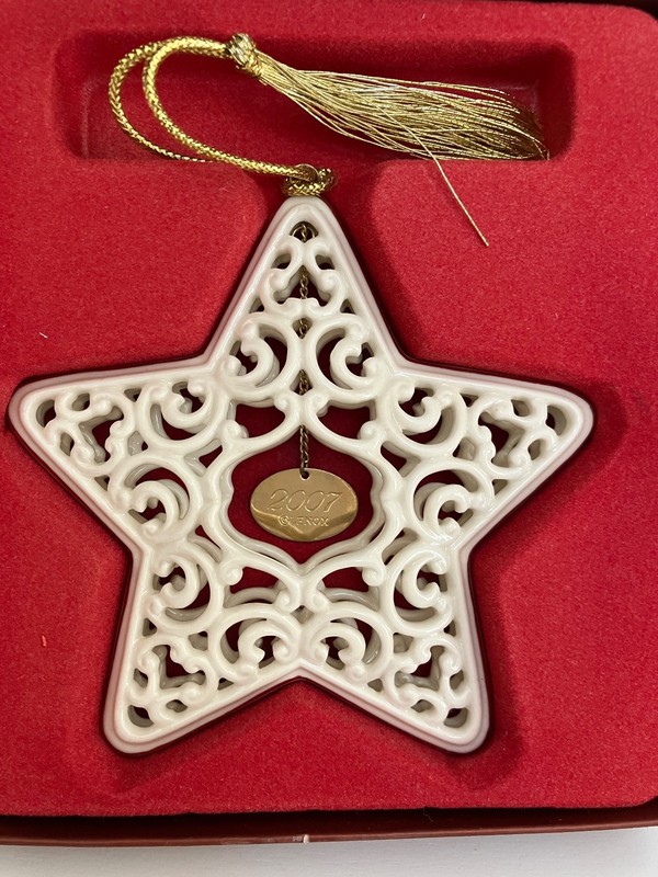 Lenox 2007 Annual Star of Lace Christmas Tree Ornament #775641 in Original Box