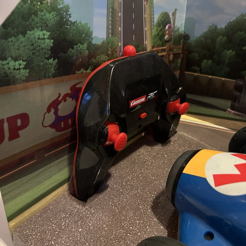 Mario Kart Mach 8 Remote Control Car: Carrera RC 2.4GHz , 5.6 MPH Mario Nintendo - Image 4 of 4