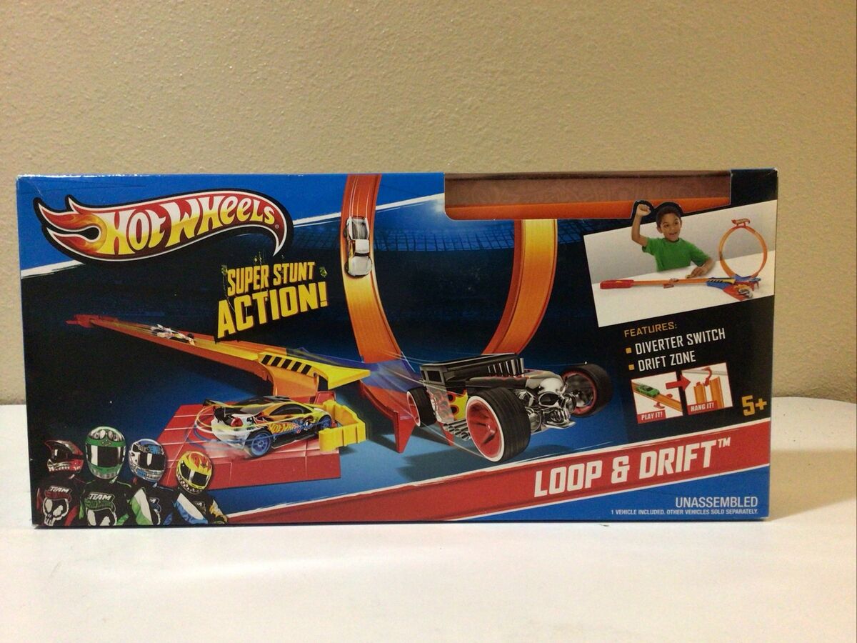 2012 Hot Wheels Super Stunt Action Loop And Drift Trackset