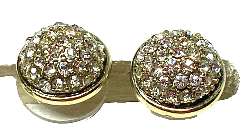 Золотистые круглые серьги-гвоздики J Crew с прозрачным каменным куполом - Изображение 2 из 4