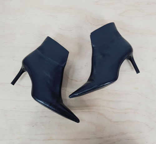 ZARA Womens Size EUR 39 Black Leather Heeled Ankle Boots with Pointed Toe