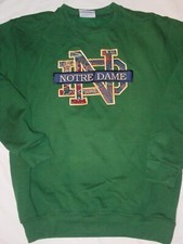 SWEET EARLY 1990's EMBROIDERED CRABLE SPORTSWEAR NOTRE DAME SWEATSHIRT - MEDIUM