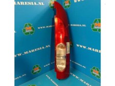 Feu arrière Nissan KUBISTAR