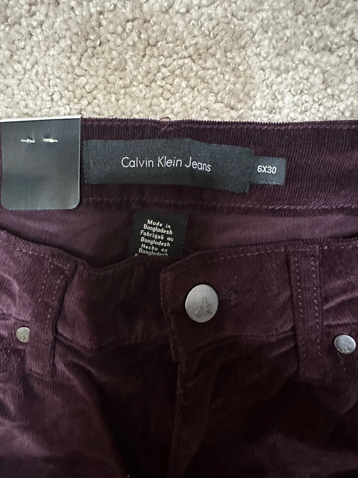 Calvin Klein Jeans Women's Ultimate Skinny Corduroy Low Rise Pant Size 6 x 30 - Imagem 4 de 4