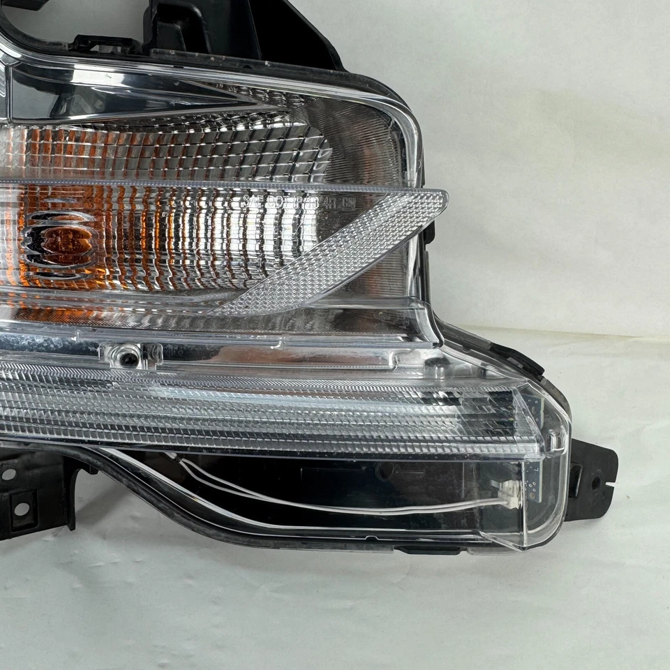 Luz de señal de giro delantera derecha Buick Enclave 2018-2021 OEM DRL lámpara 84444118 Foto 3 de 4