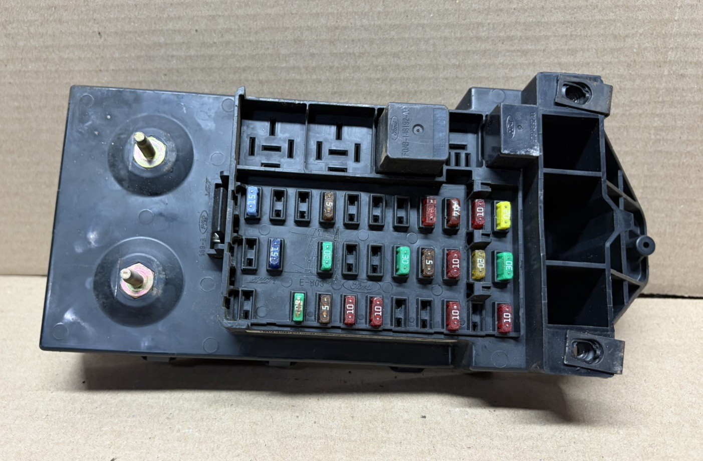 99-01 FORD F250 F350 F450 F550 INTERIOR CABIN FUSE RELAY BOX YC3T-14A067-CC 