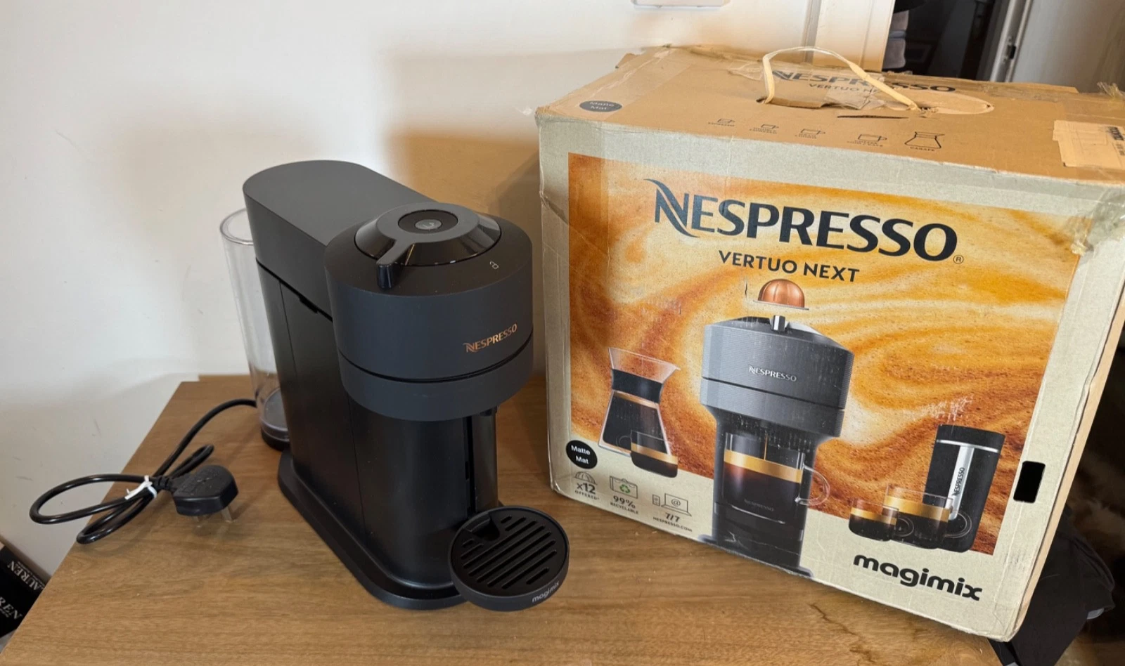 NESPRESSO VERTUO NEXT COFFEE MACHINE Pod Black Matte