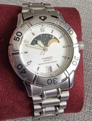 Vintage Casio Marlin MD 717 Moon Phase Watch