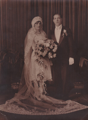 Short 1920s Wedding Dresses VINTAGE WEDDING Circa 1920s? Short Gown, Big  Flowers