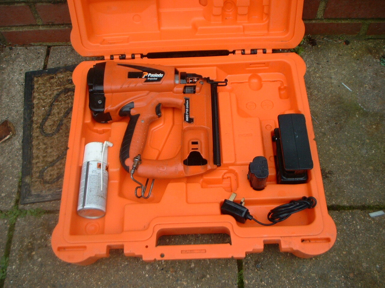 Paslode im65A f16 Lithium Second Fix Nail Gun eBay