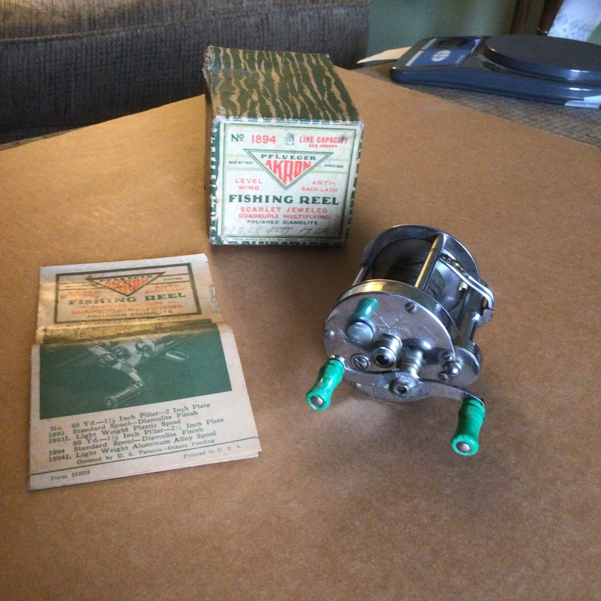 Pflueger Akron #1894 Fishing Reel,w/original box
