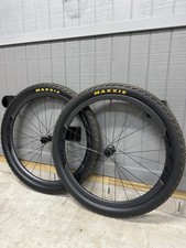 Set ruote FSA KFX i25 XD driver 6 bulloni e aspirazioni Maxxis 2.4
