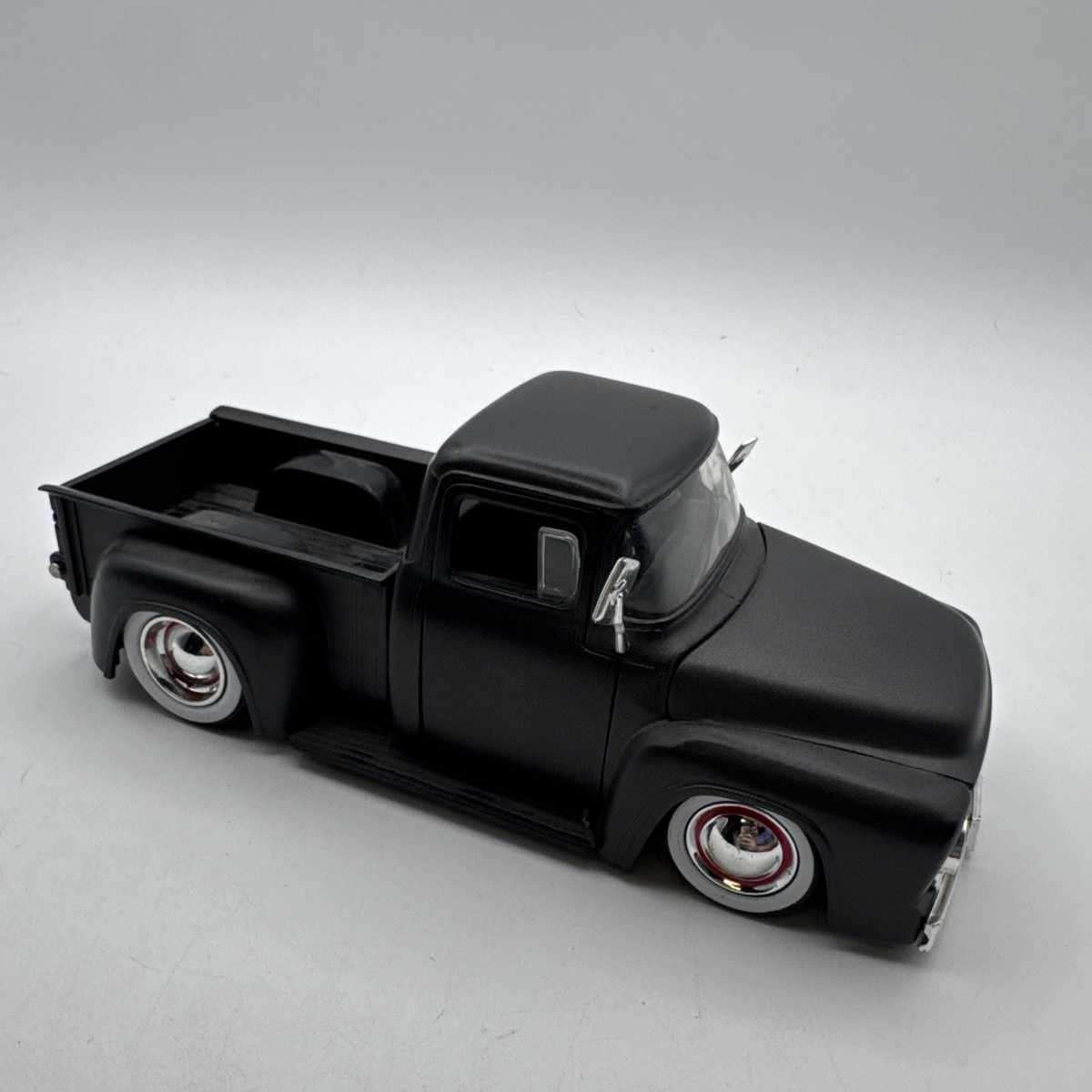 Jada 1/24 Bigtime Muscle Black 1956 Ford F-100 Pickup Truck