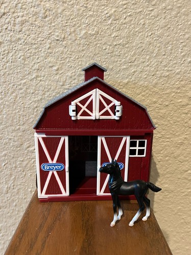 Breyer Stablemates Pocket Red Barn Mini Stable w/ Doors 5” Wide black foal pony 