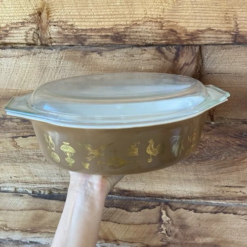 VTG Pyrex #045 Early American 2.5 Quart Oval Baking Casserole Dish With Lid