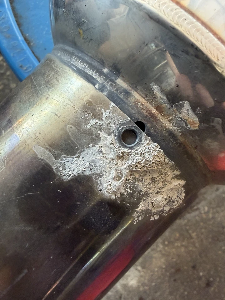 silenciador trasero hyundai genesis cupé invidia Foto 4 de 4