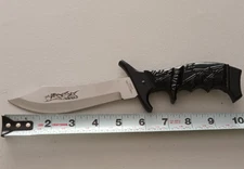 10" Hunting knife with bird design on blade