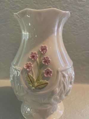 Belleek Irish Porcelain 6  Water Elves Vase Visitor s Center Exclusive 1997-2000