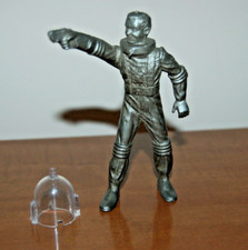 Marx Recast Spacemen w Ray Gun and Helmet 4 Inch