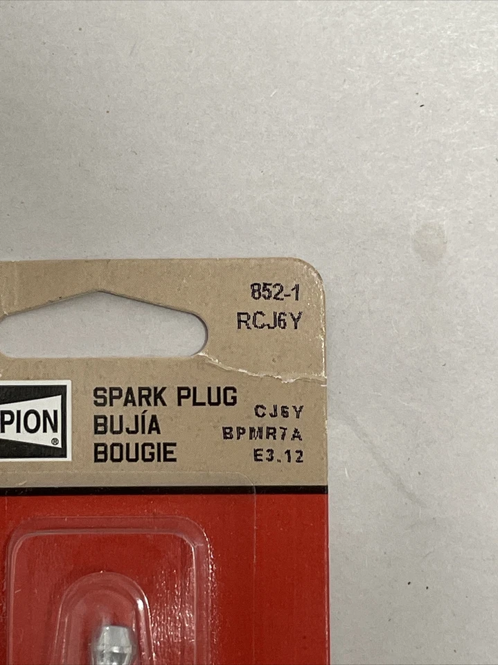 Champion Spark Plug RCJ6Y #852-1 Replaces: CJ6Y BPMR7A 018-3087-6 - Image 2 of 3