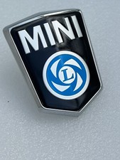 CZH3957 - CLASSIC MINI BONNET BADGE BLACK, SILVER & BLUE OEM CONCOURS FINISH