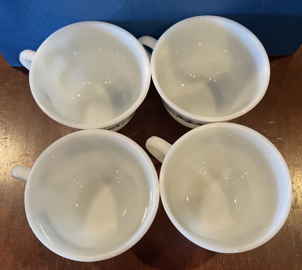 Lote De 4 Vajilla De Colección Pyrex de Corning Milk Glass Tazas De Café Old Town Azul EE. UU. Foto 2 de 3