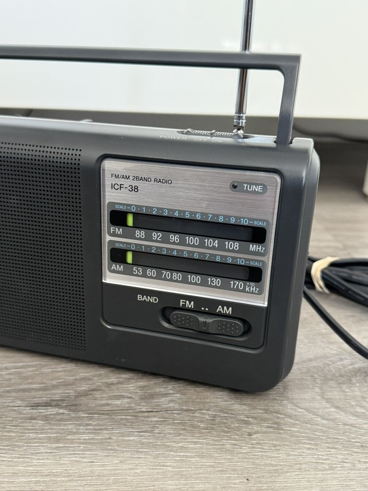 Sony ICF-38 Portable AM/FM Radio Black Dual Band AC/DC Powered -Tested ...