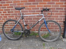 British Eagle Hunter bike needs new tyres and tubes