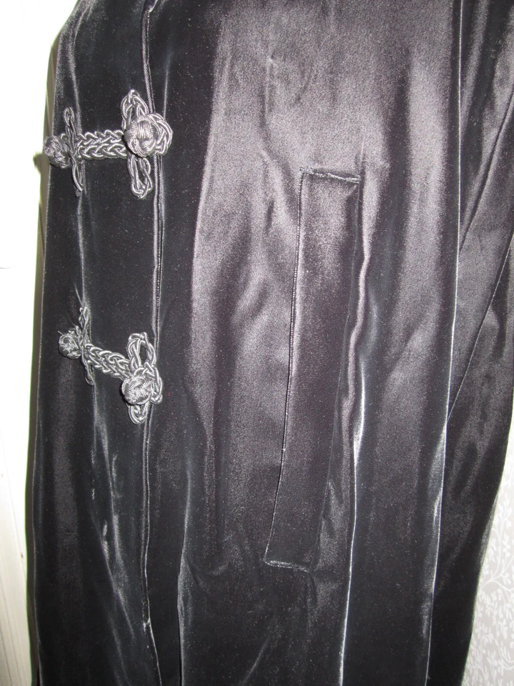 Vtg full length black velvet hooded cape w tassel & satin lining by CandiWrap - Image 3 of 4