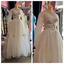 Vintage 50s Princess Ball Gown Fit  Flare Wedding Dress White Lace XXS