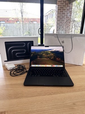 Apple MacBook Pro 14'' 2023 | M3 Pro Chip 18GB RAM | 512GB SSD
