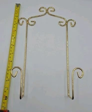 Single Tier Wall Mounted Golden Metal Plate Picture Display Holder Rack Decor