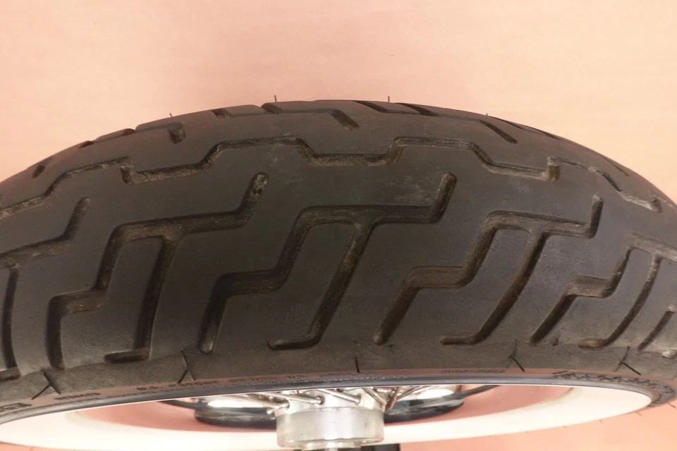 Передний обод шины DUNLOP 2005-2006 Harley Davidson Softail Deluxe FLSTNI - Изображение 3 из 4