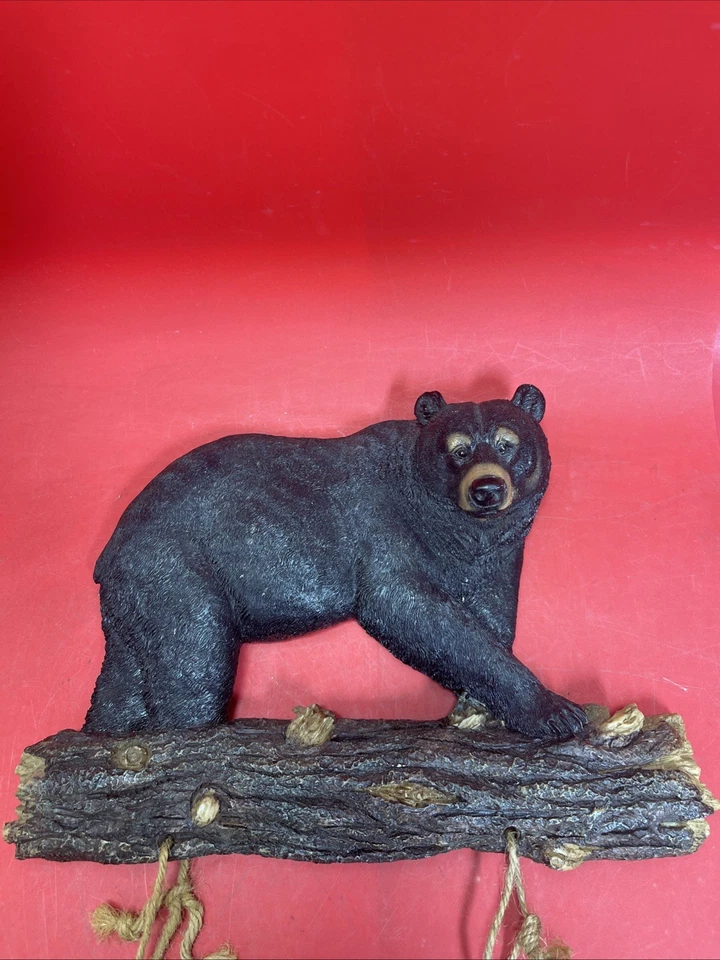 PLACA DE ARTE DE PARED COLGANTE OSO HECHO A MANO RESINA COLECCIONABLE MAYRICH CO 1970 VINTAGE Foto 2 de 4