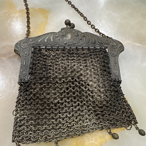 Antico portamonete tedesco a rete in argento. Motivi floreali decorati 4”x4” - Foto 6 di 14