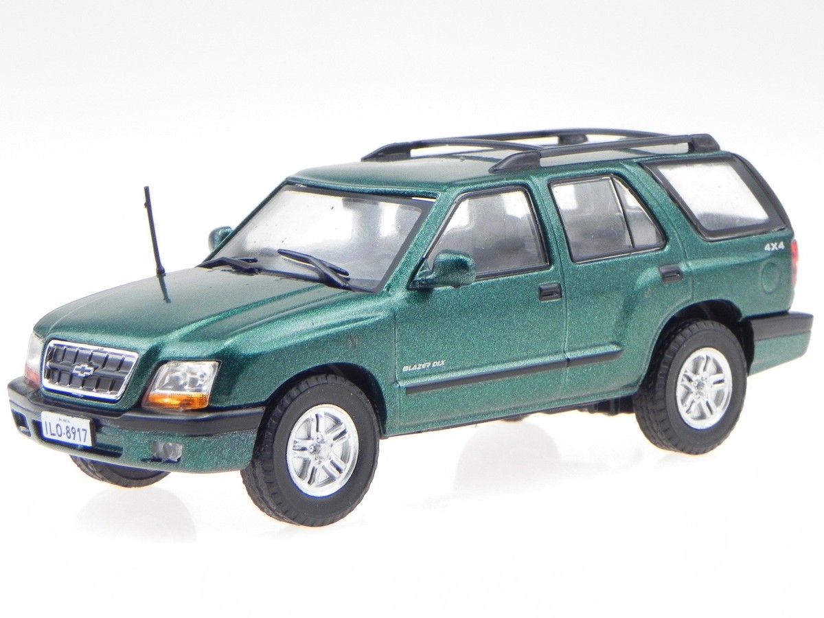 【昭和レトロ】CHEVY BLAZER 4×4　ミニカー 1980 CHEVY BLAZER WITH EXTRA WHEELS 1/24 scale DIECAST CAR