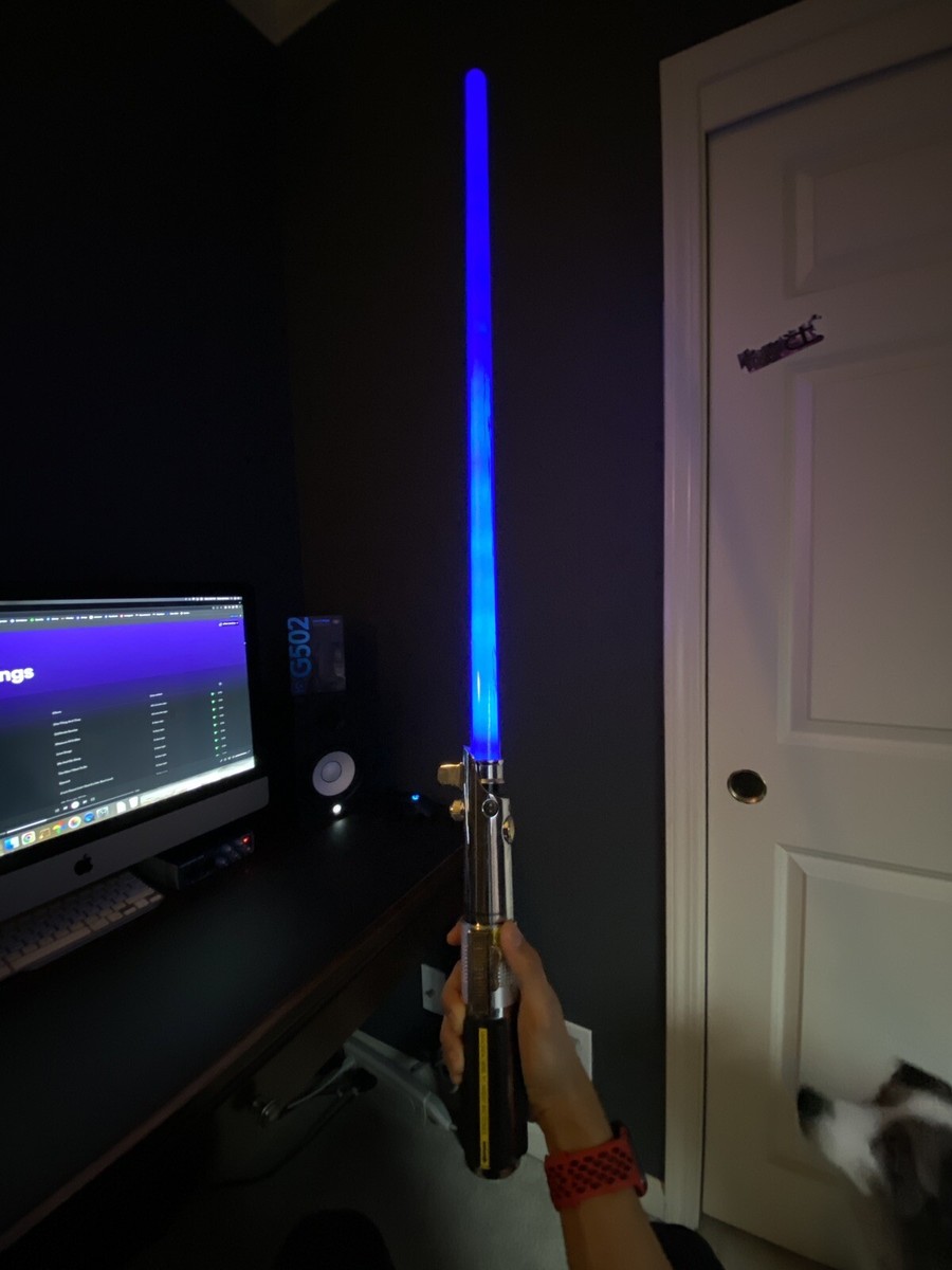 Master Replicas Star Wars Anakin Skywalker Force FX Lightsaber