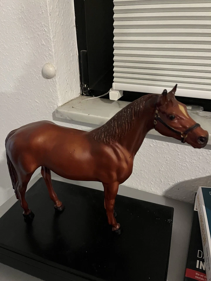 Breyer  traditional Modelpferd  Man O' War Breyer Traditional FUCHS - Bild 2 von 4