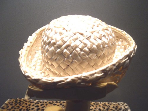 Vintage Off-White Cream Vanilla Ivory Vegan Cellophane Hat Bow Cap Retro Picnic - Picture 6 of 9