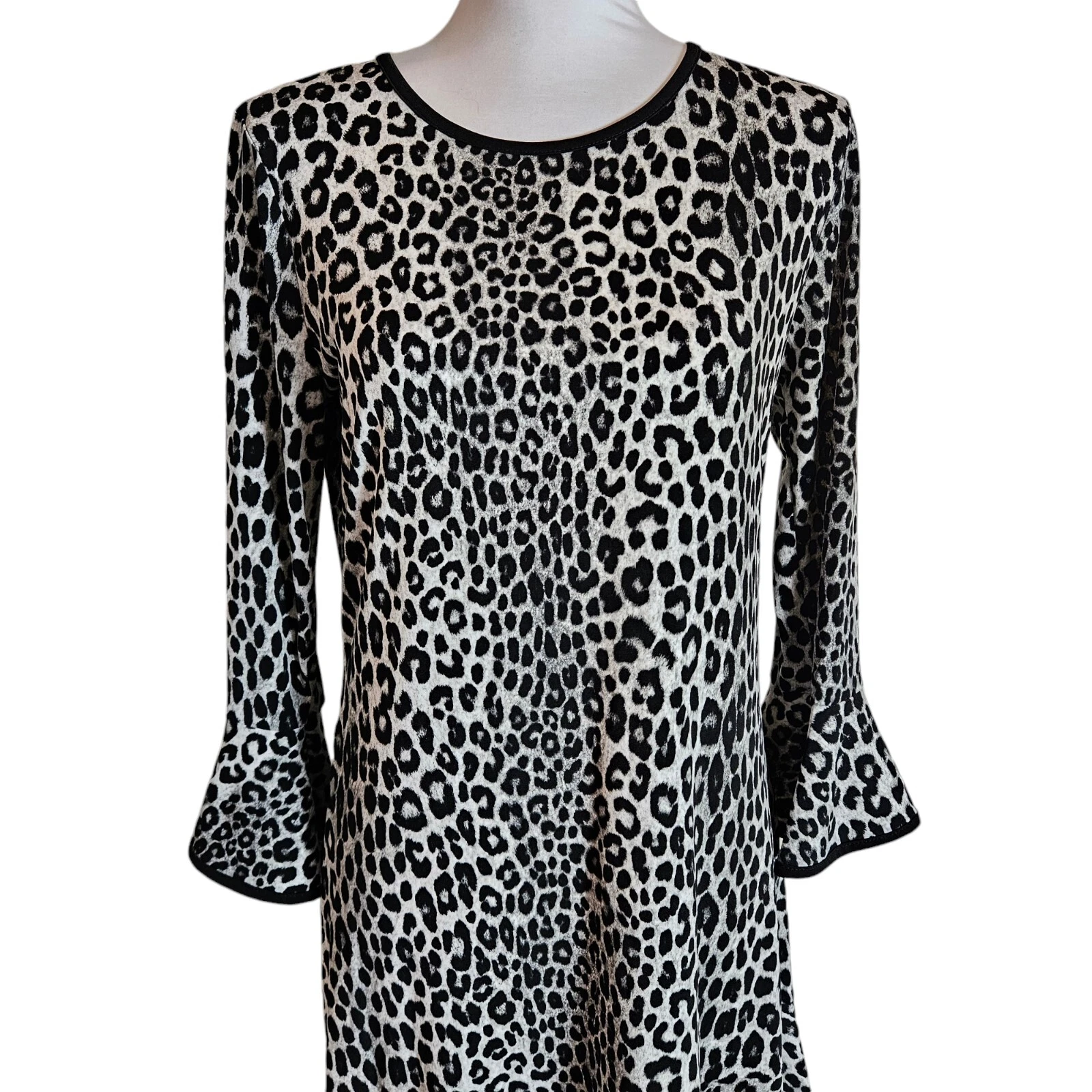 Abito Michael Michael Kors stampa leopardata animalier taglia media manica a campana orlo con volant