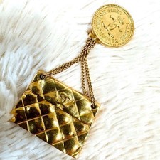 CHANEL Matelasse Taschenmotiv Ohrringe Goldkette Münze Vintage goldfarben