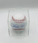 Sammy Sosa Signed Baseball In Case With COA (984546) (Cubs)