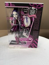2011 MATTEL MONSTER HIGH SPECTRA VONDERGEIST WITH RHUEN DAUGHTER OF A GHOST New